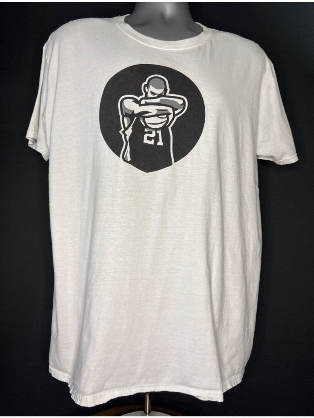 San Antonio Spurs Tim Duncan #21 Legendary Basketball White T-Shirt 2016 Mens XL - Picture 2 of 12